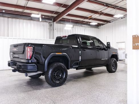Used 2025 GMC Sierra 2500 AT4X w/ AT4X AEV Edition AWD/4WD image 6