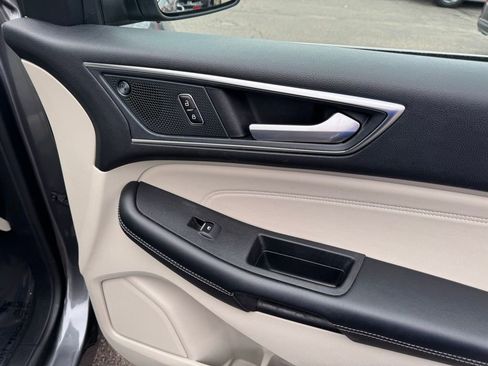 Used 2024 Ford Edge Titanium image 14