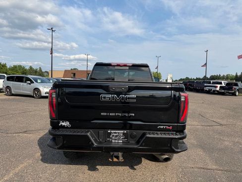 Used 2024 GMC Sierra 2500 AT4 w/ AT4 Premium Plus Package AWD/4WD image 6