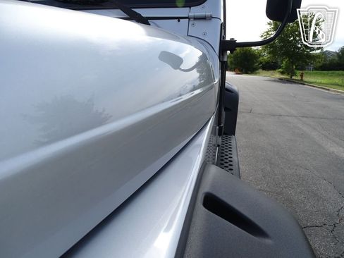 Used 2005 Jeep Wrangler Unlimited image 35