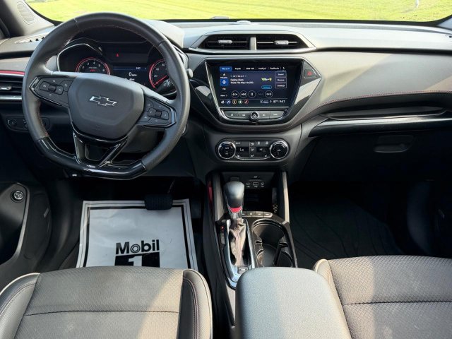 Used 2021 Chevrolet TrailBlazer RS w/ Sun and Liftgate Package AWD/4WD image 10