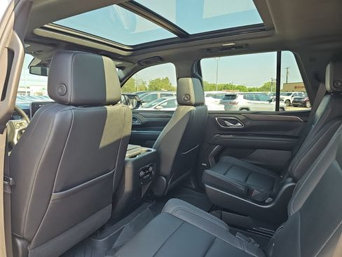 Used 2023 Chevrolet Tahoe LT w/ LT Signature Package AWD/4WD image 26