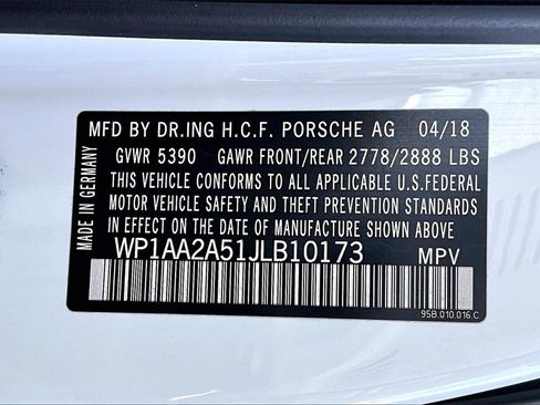 Used 2018 Porsche Macan Base image 32