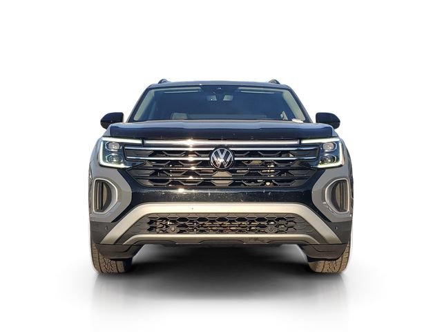 Used 2024 Volkswagen Atlas Peak Edition SEL AWD/4WD image 2