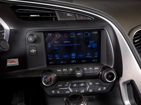 Used 2019 Chevrolet Corvette Stingray Coupe RWD image 38