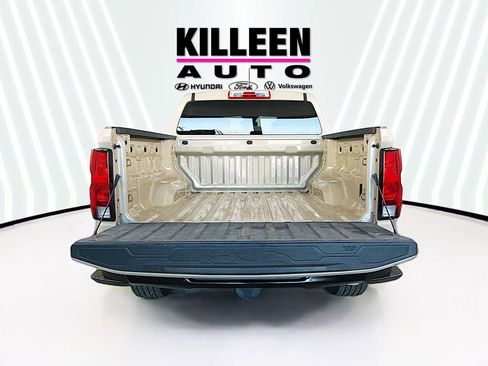 Used 2023 Chevrolet Colorado W/T image 27