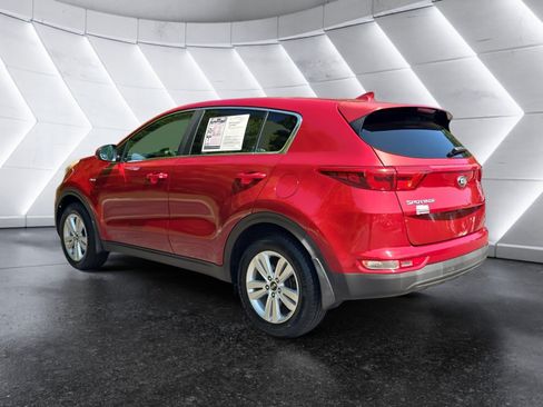 Used 2019 Kia Sportage LX AWD/4WD image 3