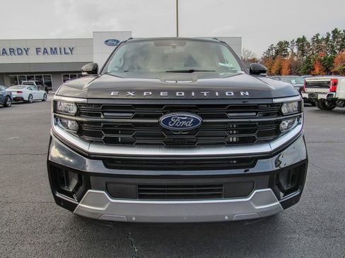 New 2025 Ford Expedition Max Platinum w/ Driver's Package image 2