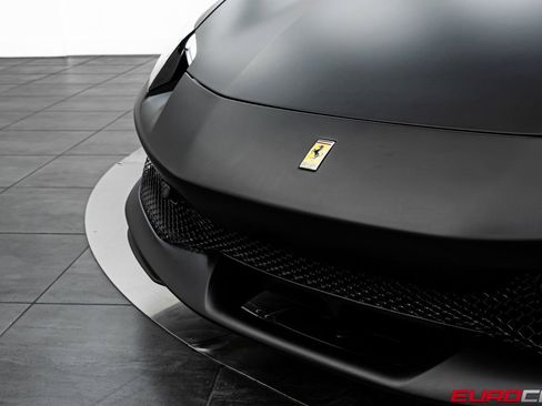 Used 2023 Ferrari 296 GTB RWD image 13
