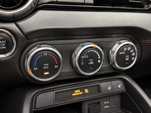 Used 2018 MAZDA MX-5 Miata Grand Touring image 13