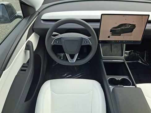 Used 2026 Tesla Model Y Premium image 11