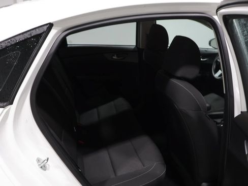 Used 2019 Kia Forte LXS FWD image 18