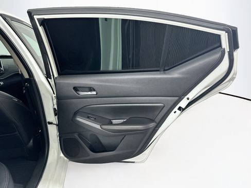 Used 2021 Nissan Altima 2.5 SR w/ SR Premium Package FWD image 28