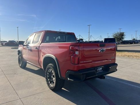 Used 2024 Chevrolet Silverado 1500 ZR2 w/ Technology Package image 4