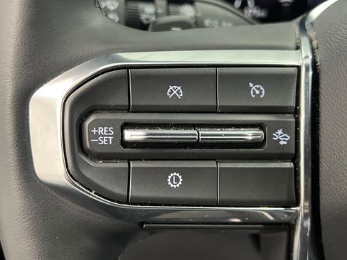 Used 2025 GMC Terrain Elevation image 38