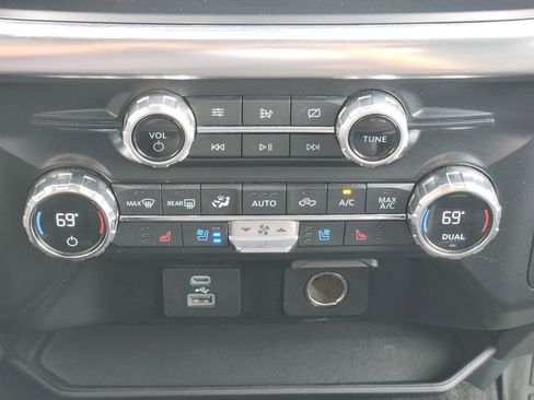 Used 2021 Ford F150 Lariat w/ Equipment Group 501A Mid AWD/4WD image 25