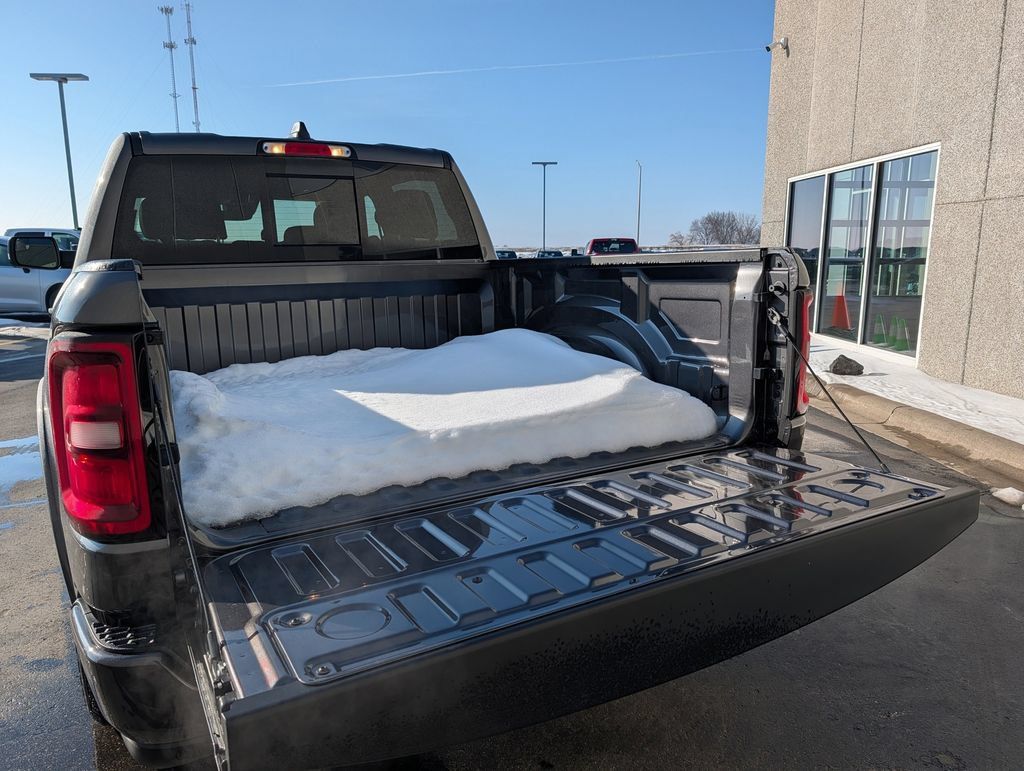 New 2026 RAM 1500 Big Horn AWD/4WD image 7