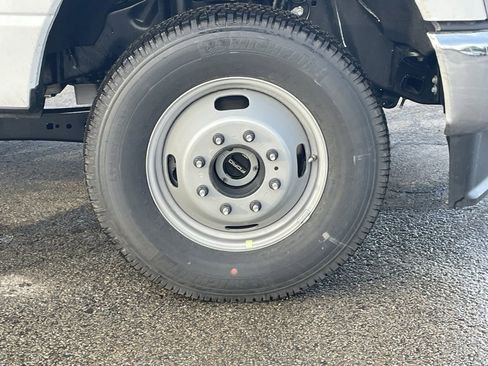 New 2026 Ford F350 XL w/ XL Chrome Package image 9