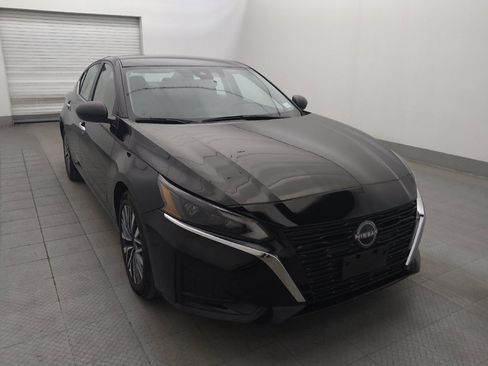 Used 2024 Nissan Altima 2.5 SV image 13