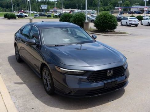 Used 2023 Honda Accord EX image 7