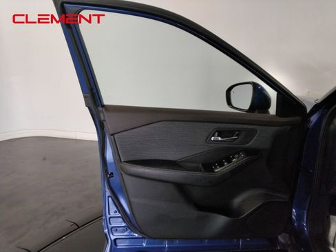 Used 2023 Nissan Rogue SV image 22