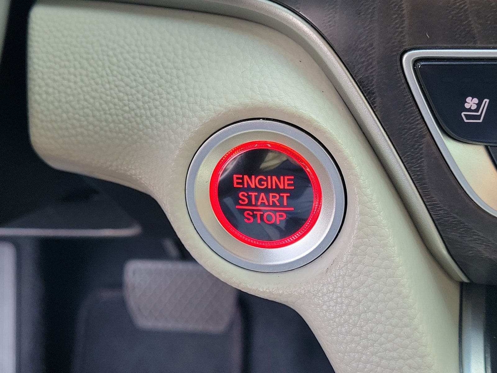 Used 2019 Honda Accord Touring image 28