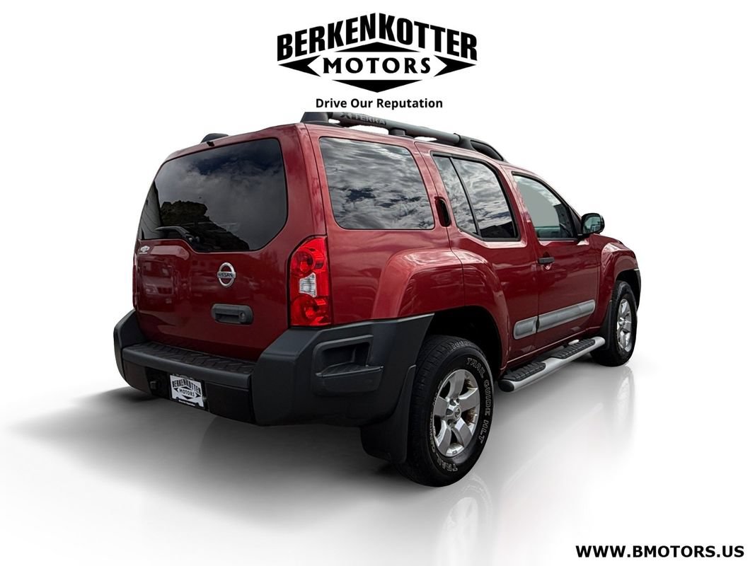 Used 2012 Nissan Xterra 4WD image 3