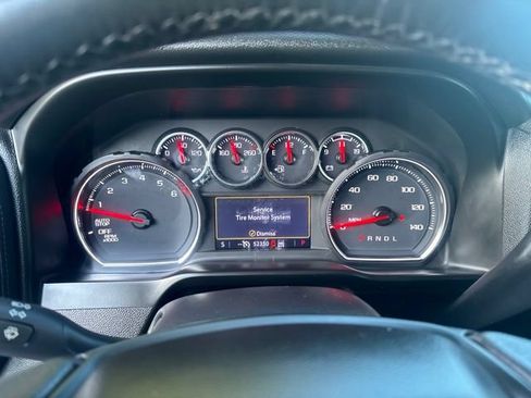 Used 2021 Chevrolet Silverado 1500 LT AWD/4WD image 31