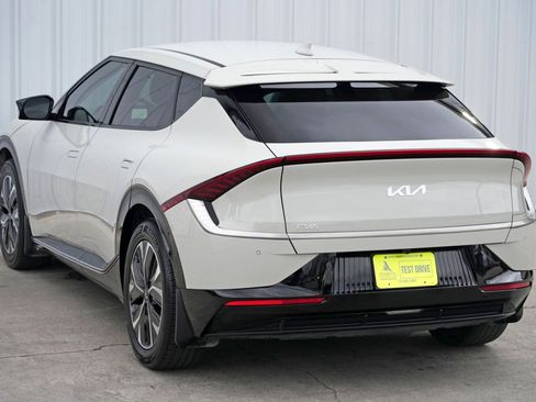 Used 2023 Kia EV6 Wind image 49