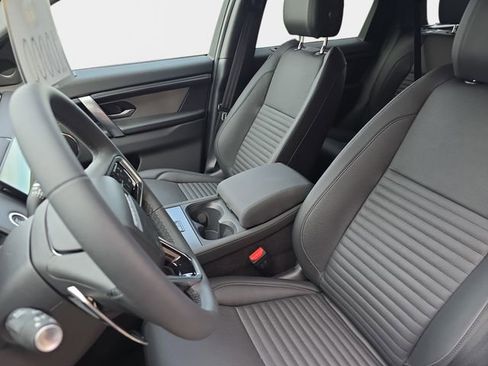 New 2025 Land Rover Discovery Sport Dynamic SE AWD/4WD image 11