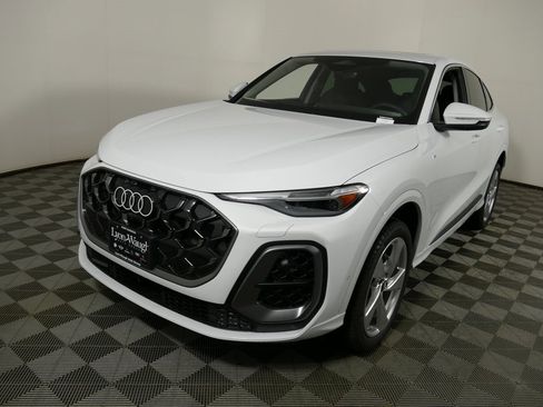 New 2025 Audi Q5 Premium Plus image 7