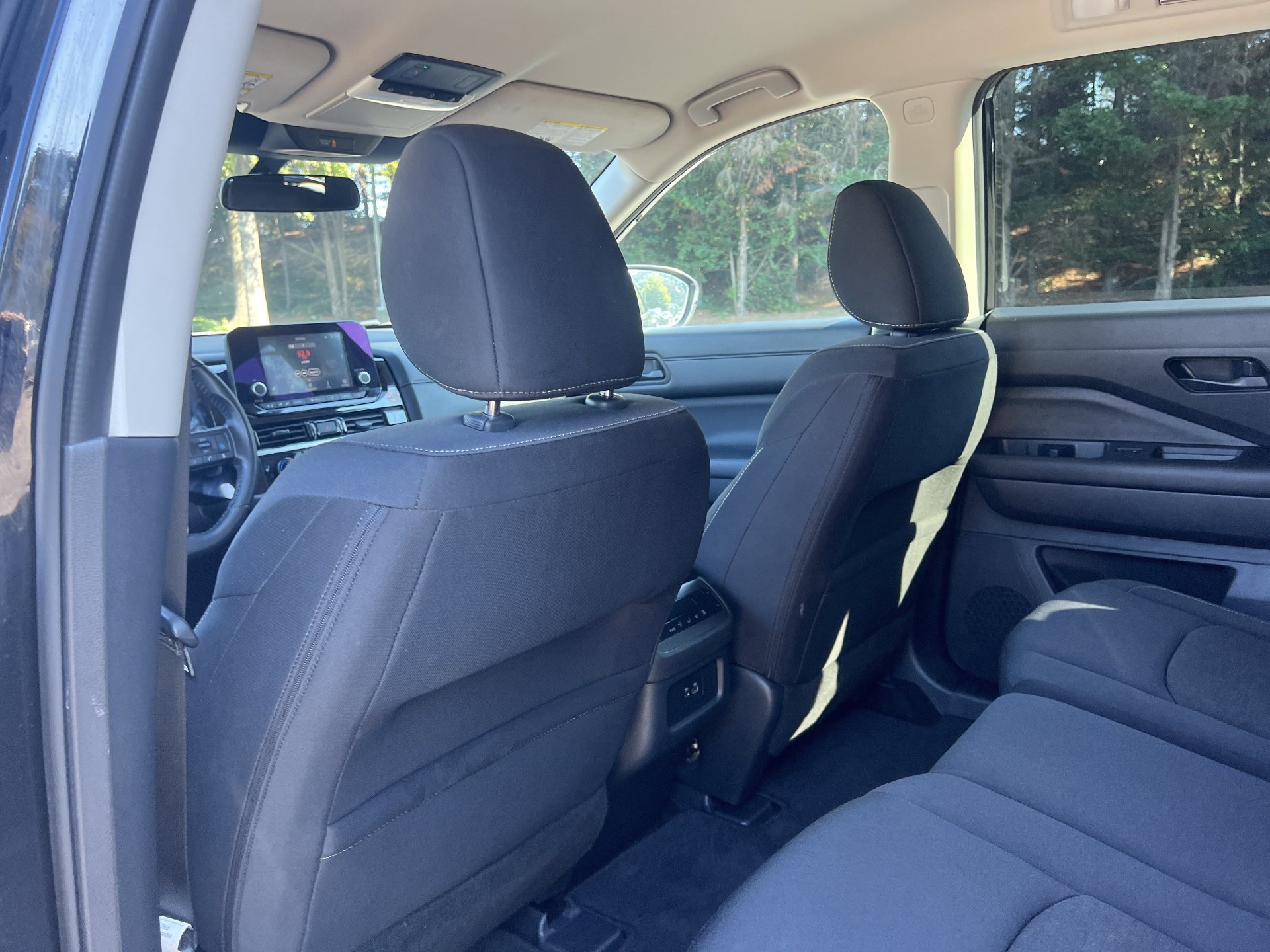 Used 2024 Nissan Pathfinder SV FWD image 18