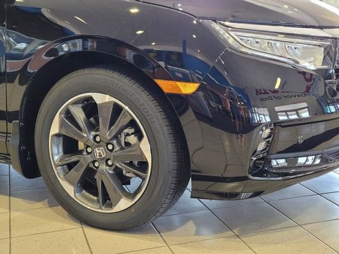 Used 2023 Honda Odyssey Elite image 3