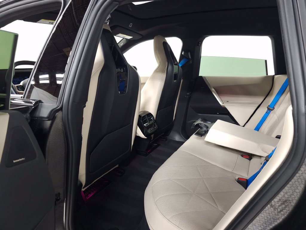 Certified 2024 BMW iX xDrive50 AWD/4WD image 42