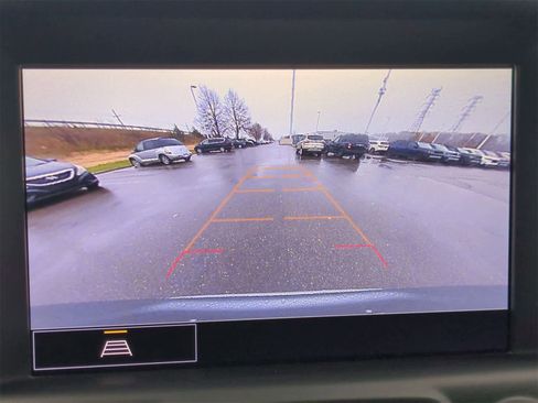 Used 2023 GMC Terrain SLT image 28