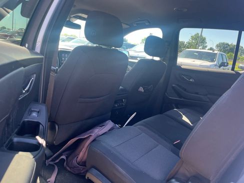 Used 2023 Chevrolet Traverse LT AWD/4WD image 10