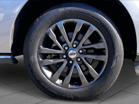 Used 2020 Ford Expedition Max Limited w/ Equipment Group 301A image 9