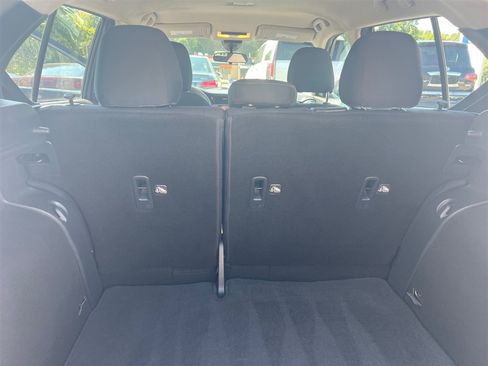 Used 2021 Nissan Kicks SV FWD image 23