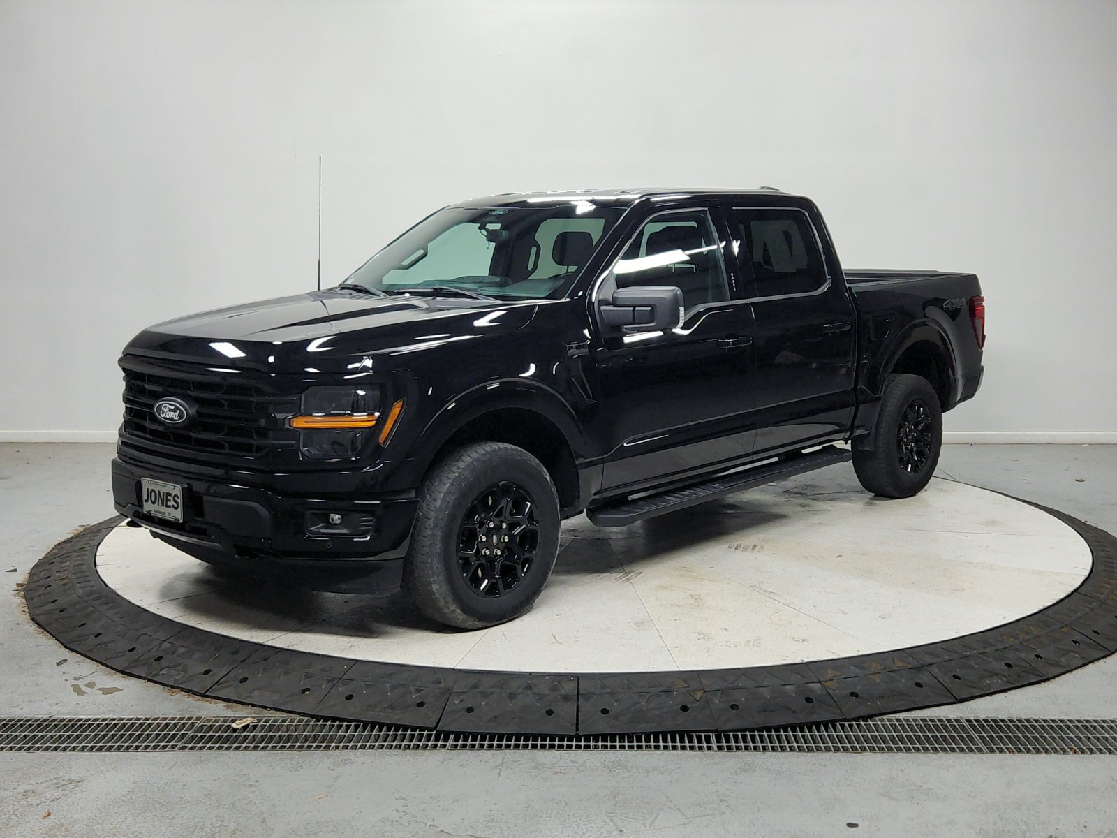 Used 2024 Ford F150 XLT w/ Equipment Group 302A MID AWD/4WD image 4