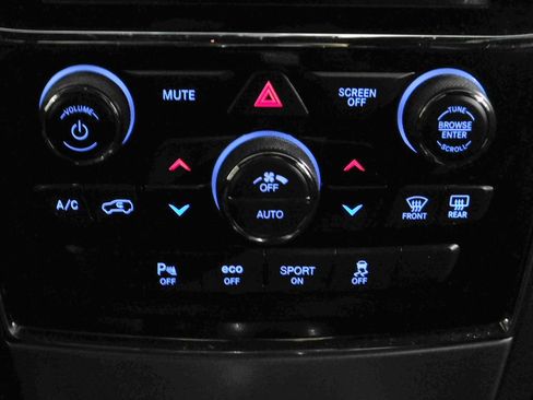 Used 2021 Jeep Grand Cherokee Trailhawk w/ Premium Lighting Group AWD/4WD image 50