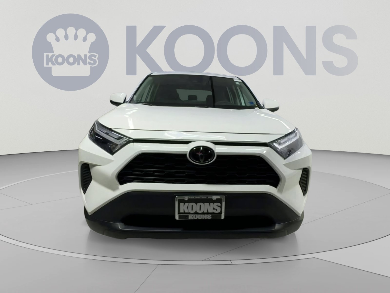 Used 2025 Toyota RAV4 LE AWD/4WD image 4