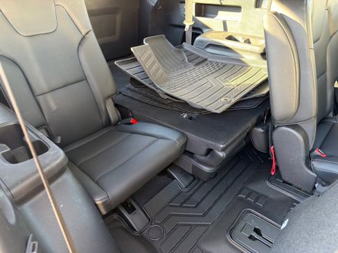 Used 2024 Kia Telluride S w/ S Sunroof Package image 14