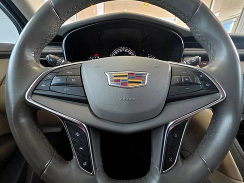 Used 2018 Cadillac XT5 Premium Luxury AWD/4WD image 24