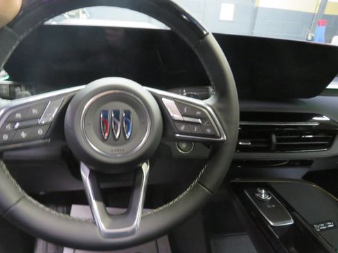 New 2026 Buick Enclave Avenir image 15