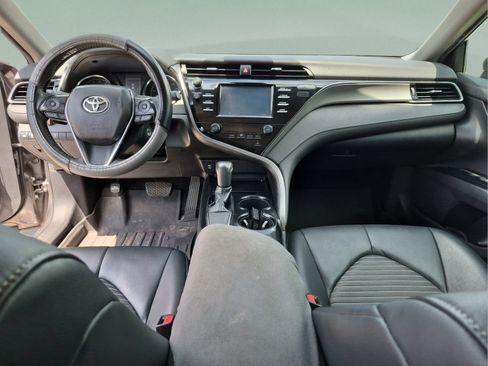 Used 2019 Toyota Camry SE FWD image 25