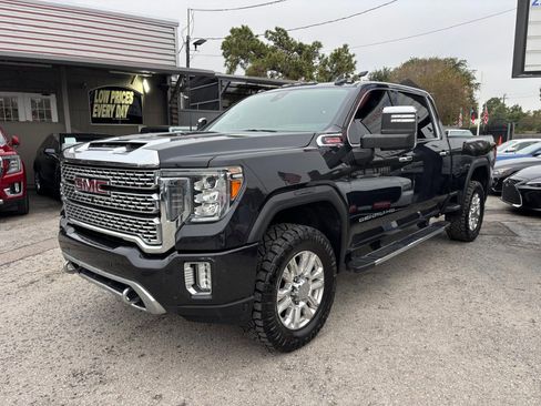 Used 2020 GMC Sierra 2500 Denali w/ Denali Ultimate Package image 2