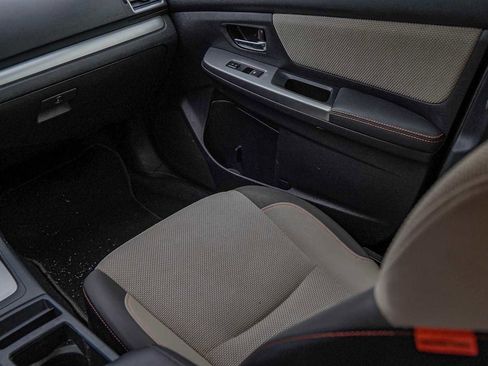 Used 2016 Subaru Crosstrek 2.0i Premium w/ Moonroof Package image 30