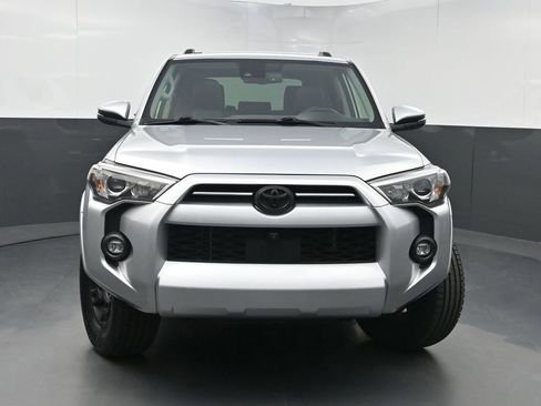Used 2023 Toyota 4Runner SR5 Premium w/ Moonroof Package RWD image 39