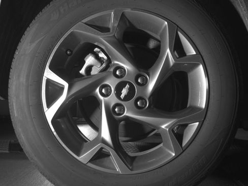 Used 2025 Chevrolet Trax LT FWD image 15