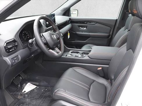New 2025 Honda Pilot TrailSport image 10